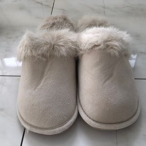 Restoration Hardware NWT Faux Fur Slippers